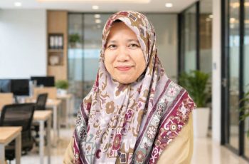 Fatimah Yenida Sari, S.Pd.I – Staf TU SKB