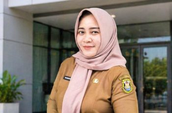 Inggriyani Makki, S.Pd – Staf Pendidikan Kesetaraan Paket C SKB