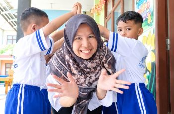 Permainan Ular Naga Warnai Keceriaan Siswa PAUD SKB Bandar Lampung